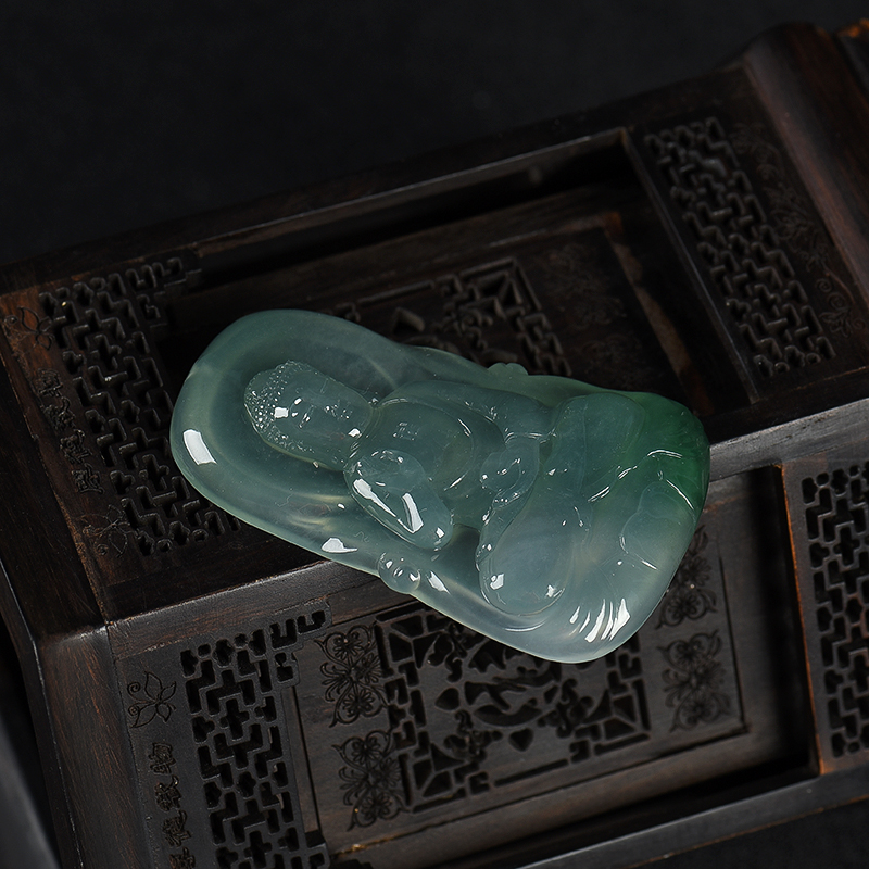 糯冰种飘花翡翠吊坠-红掌柜