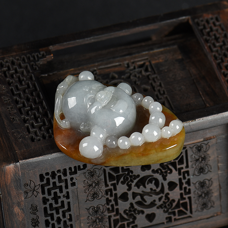 天然俏色翡翠弥勒佛吊坠-红掌柜