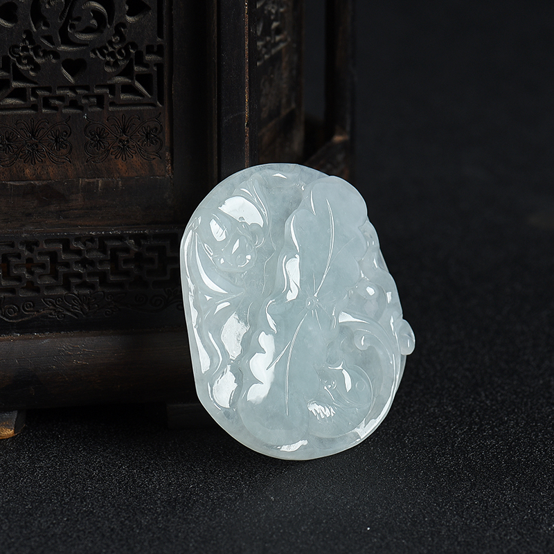 浅绿翡翠和和美美吊坠-红掌柜