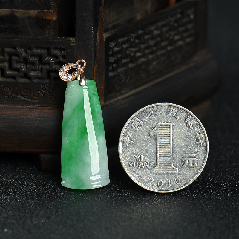 缅甸翡翠竹节吊坠-红掌柜