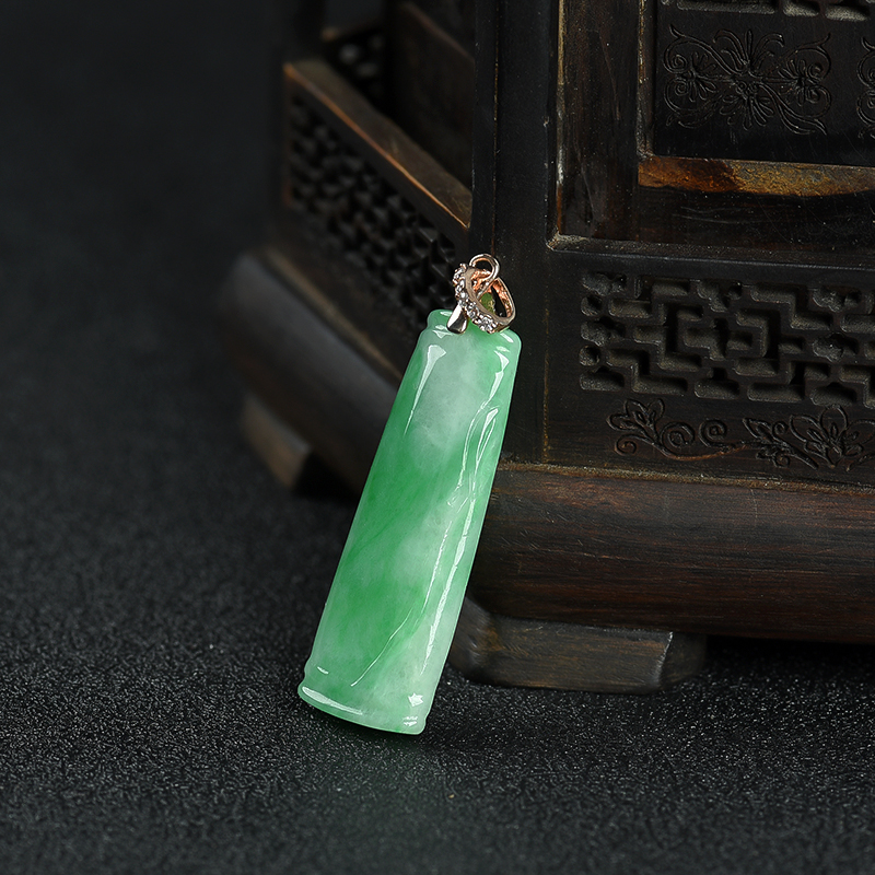 飘翠翡翠竹节吊坠-红掌柜