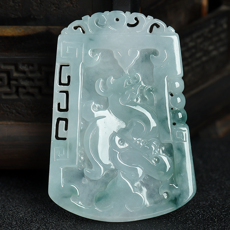 糯种飘花翡翠瑞兽-红掌柜