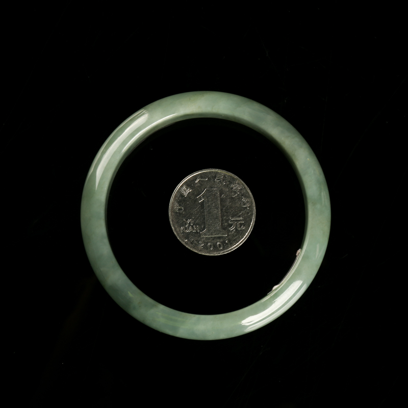 56.5mm缅甸豆种灰绿翡翠手镯-红掌柜