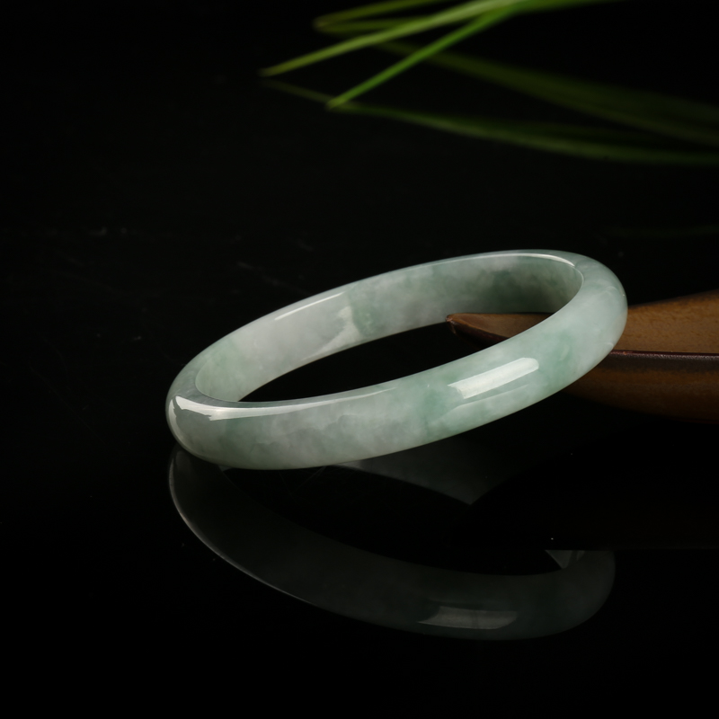 55.5mm天然豆种灰绿翡翠贵妃镯-红掌柜