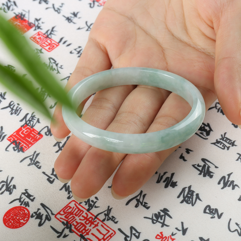 55.5mm翡翠贵妃镯-红掌柜