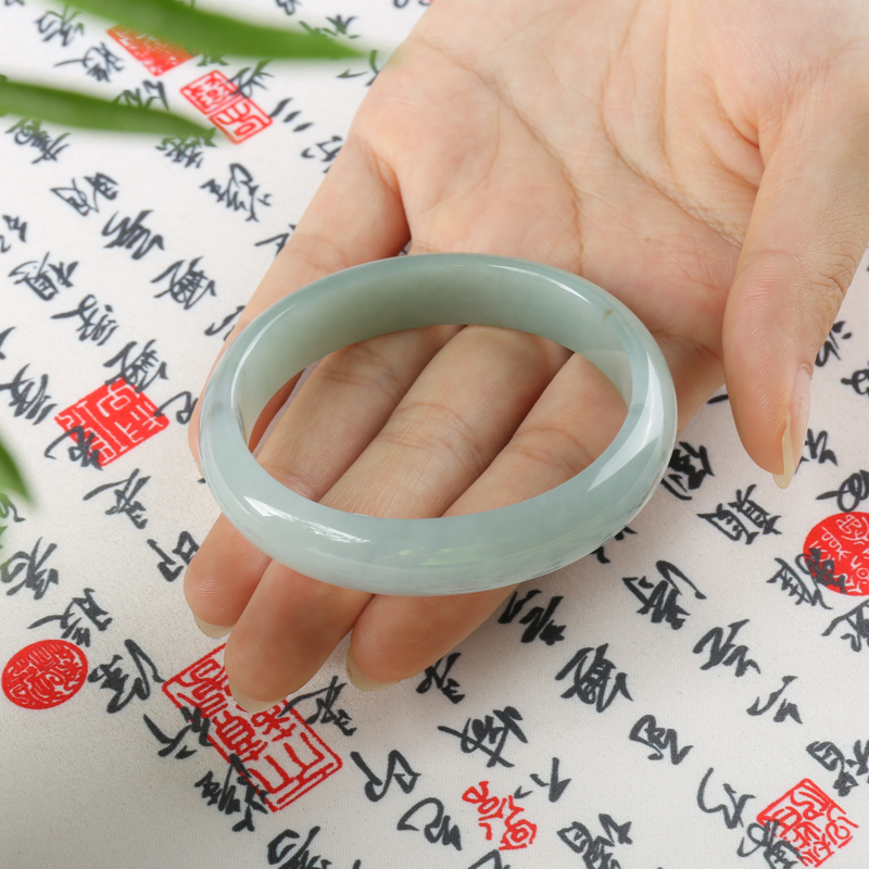 55.5mm飘花翡翠贵妃镯-红掌柜