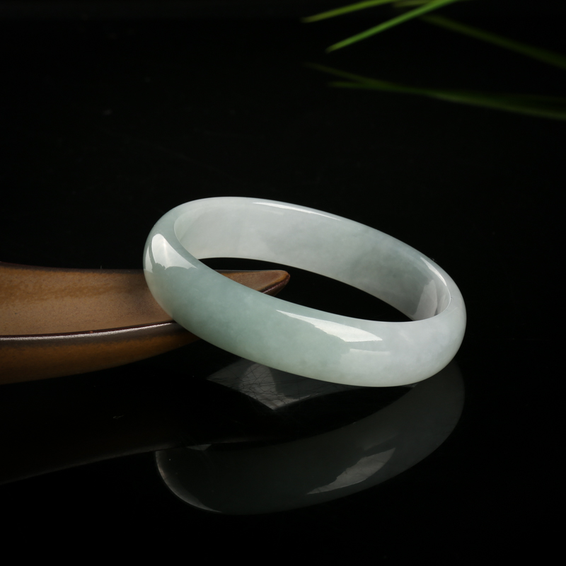 55mm天然豆种翡翠贵妃镯-红掌柜