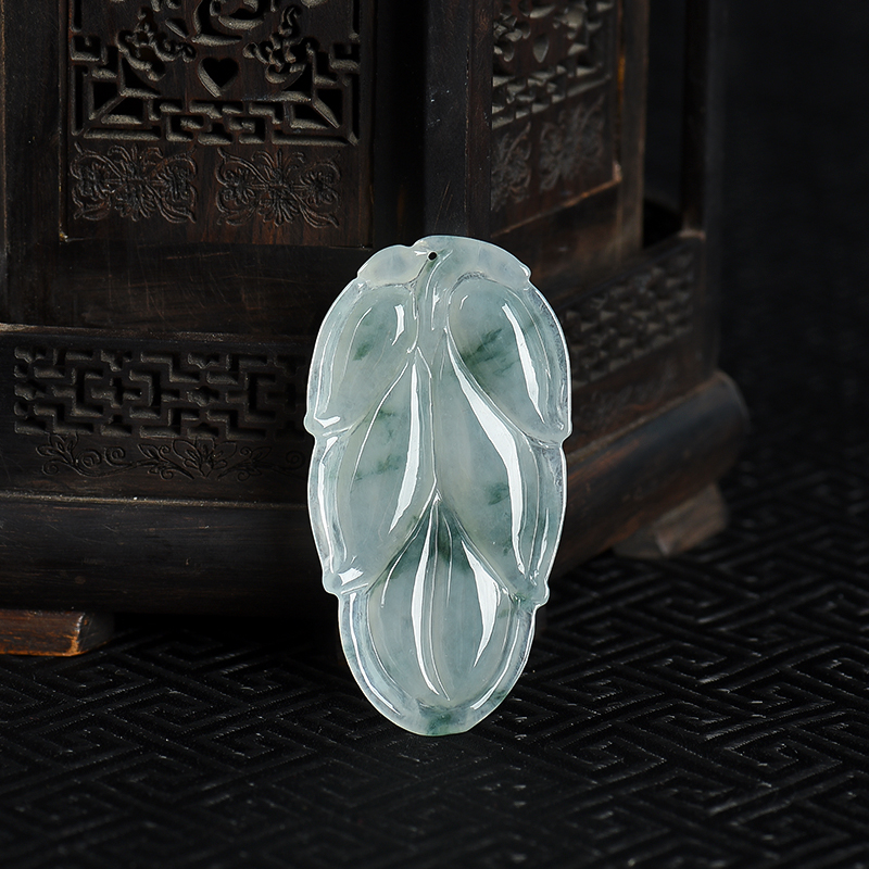 翡翠金枝玉叶吊坠-红掌柜