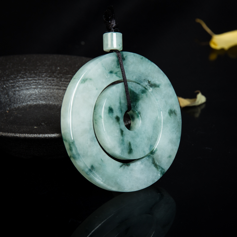 豆种飘花翡翠吊坠-红掌柜