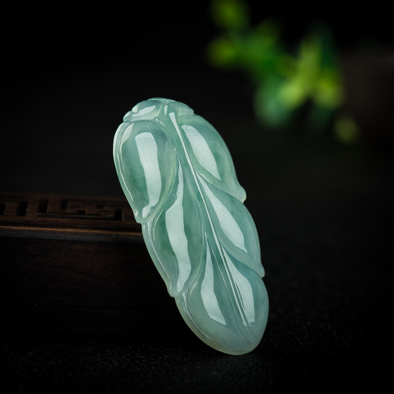 缅甸天然糯冰种飘花翡翠吊坠-红掌柜