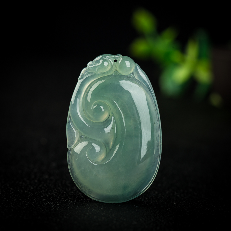 缅甸天然糯冰种浅绿翡翠吊坠-红掌柜