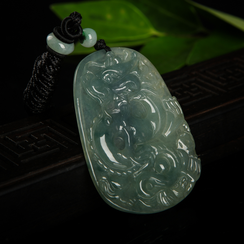 天然油青种灰绿翡翠辰龙吊坠-红掌柜