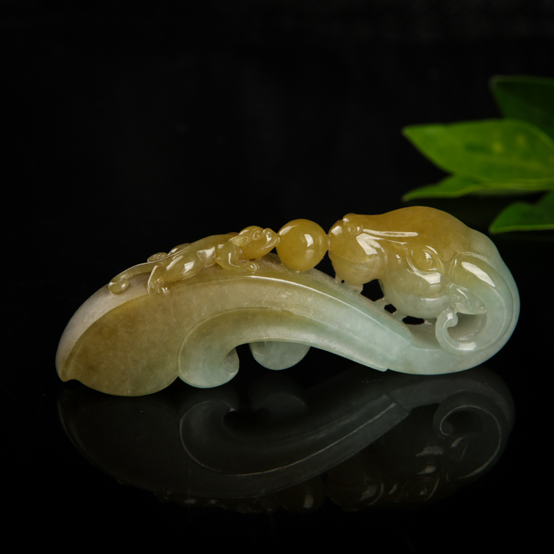 缅甸天然糯种俏色翡翠吊坠-红掌柜