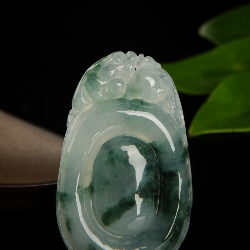 缅甸天然糯种飘花翡翠吊坠-红掌柜