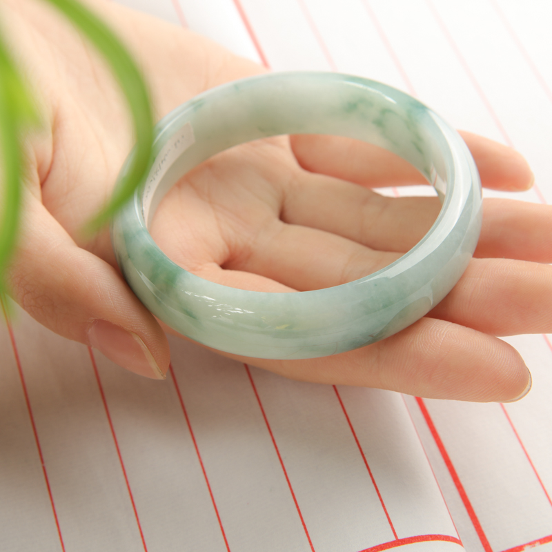 豆种飘花翡翠手镯-红掌柜