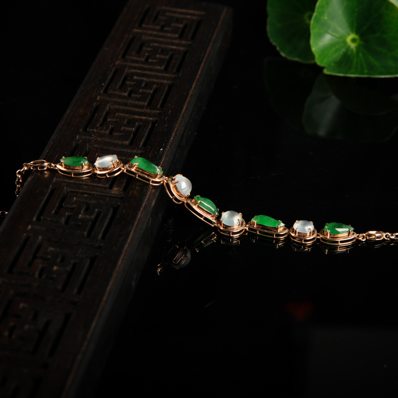 天然糯冰种翡翠手链-红掌柜