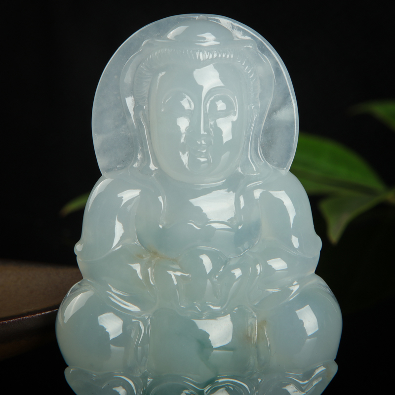 糯冰种飘花翡翠观音-红掌柜