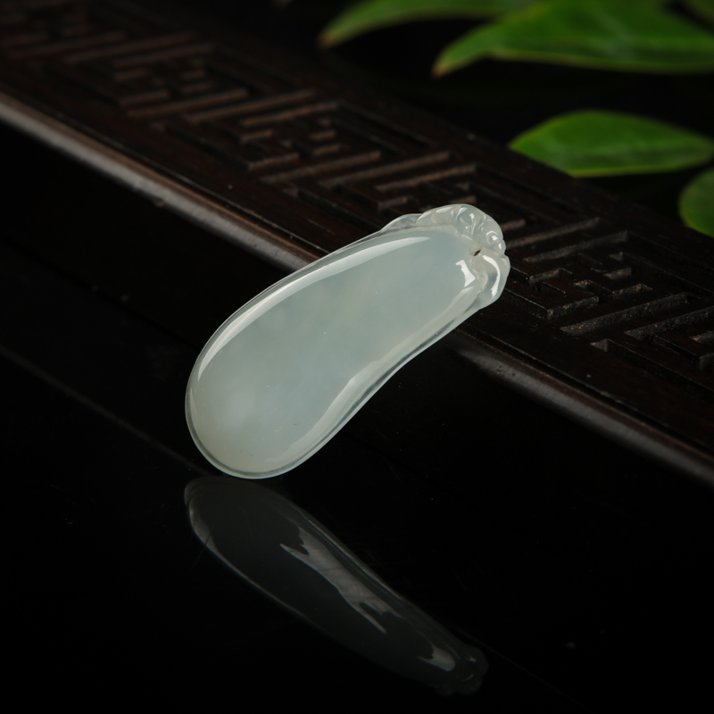 糯种翡翠吊坠-红掌柜