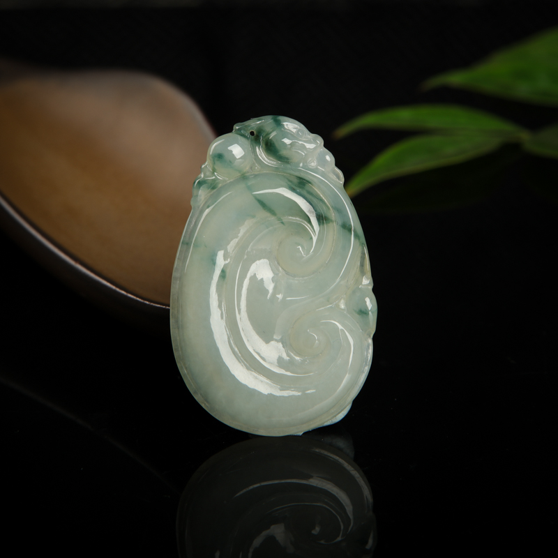 糯种飘花翡翠如意吊坠-红掌柜