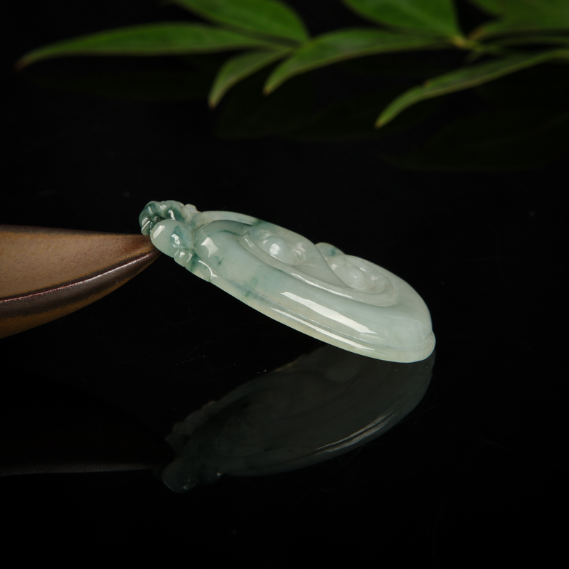 糯种飘花翡翠吊坠-红掌柜