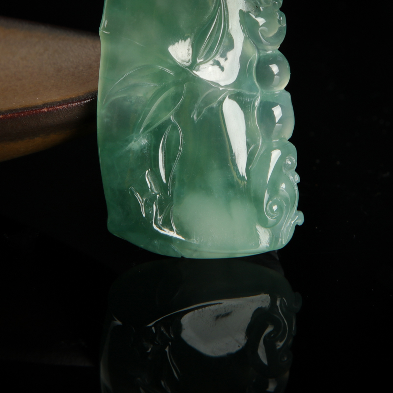 缅甸翡翠节节高吊坠-红掌柜