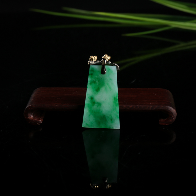 18K糯种翡翠无事牌吊坠-红掌柜