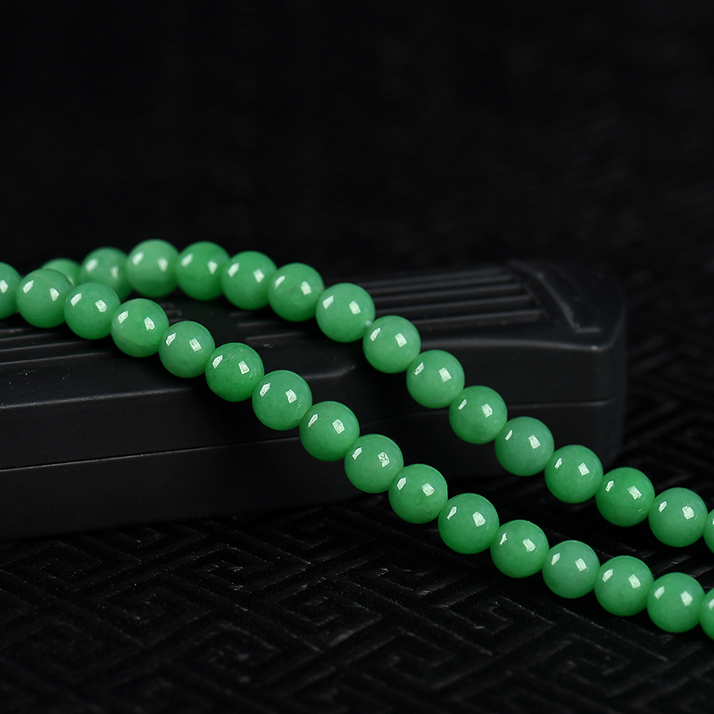 豆种翠绿翡翠项链-红掌柜