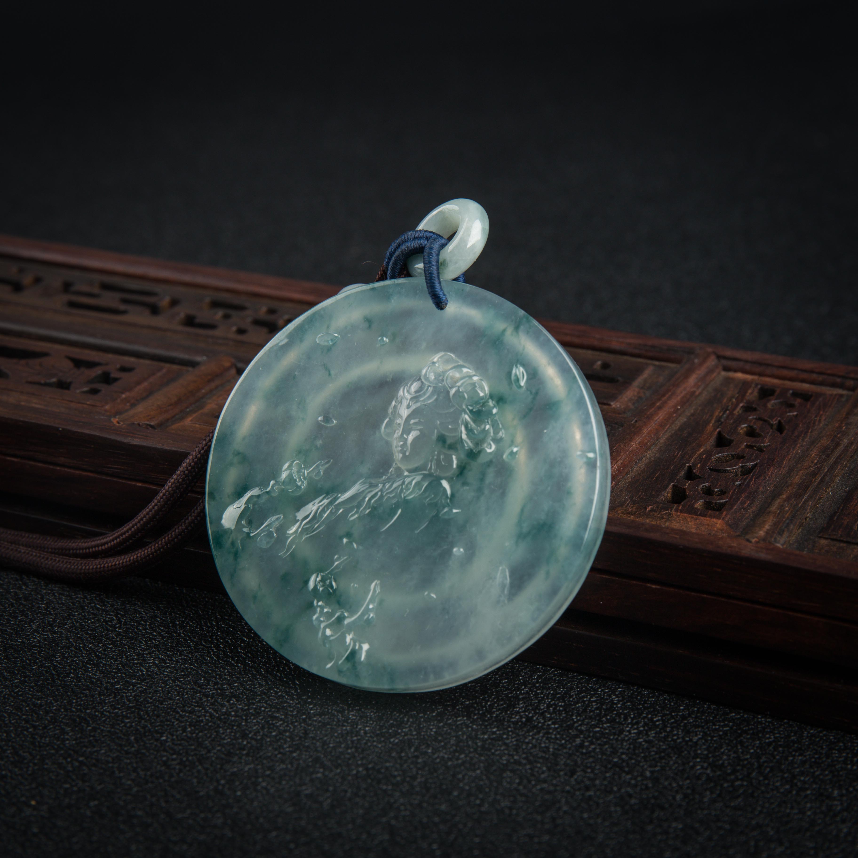 冰种天然飘花翡翠美女吊坠-红掌柜