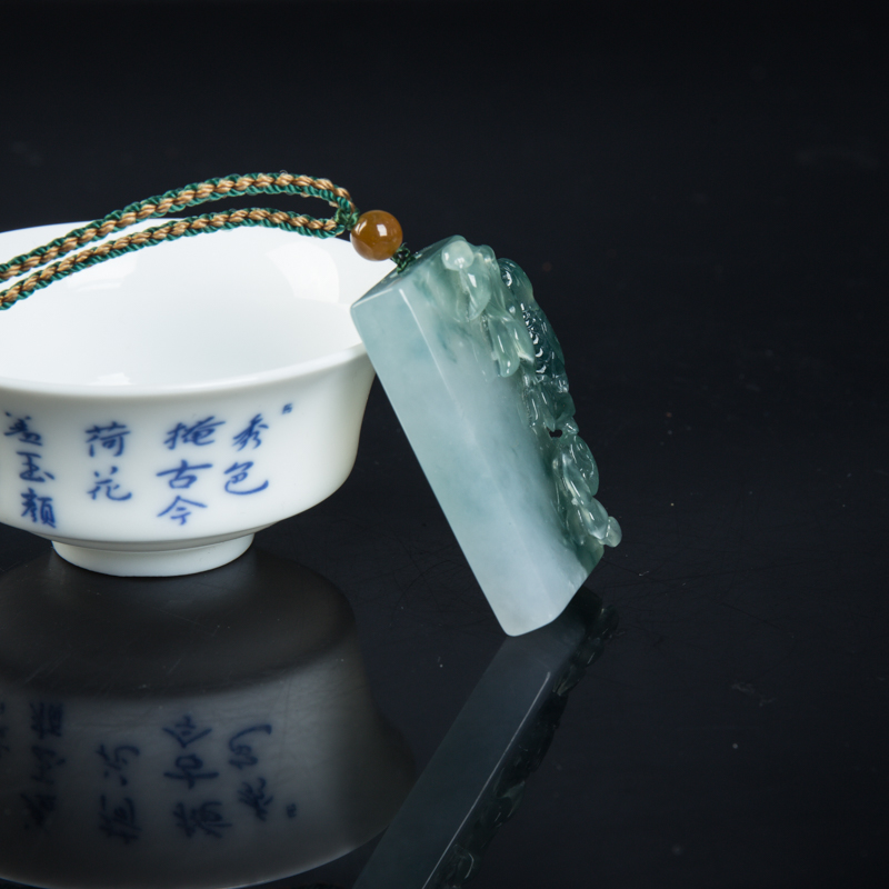 飘花翡翠喜上眉梢吊坠-红掌柜