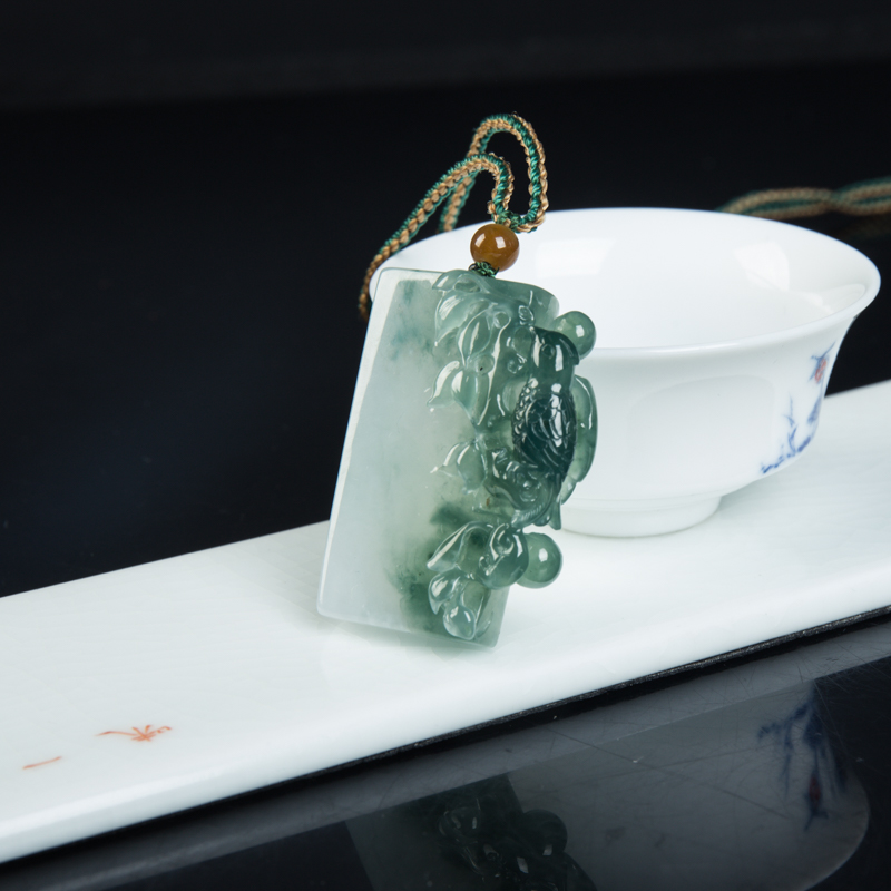 糯种翡翠喜上眉梢吊坠-红掌柜