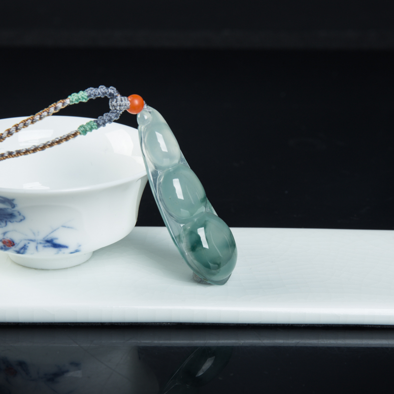 飘花翡翠连中三元吊坠-红掌柜