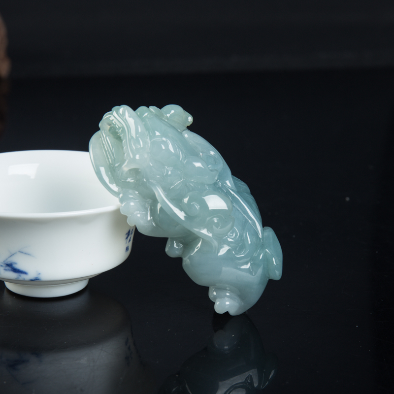 灰绿翡翠貔貅吊坠-红掌柜