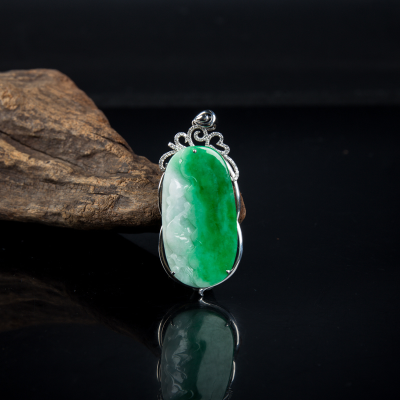 翡翠吊坠-红掌柜