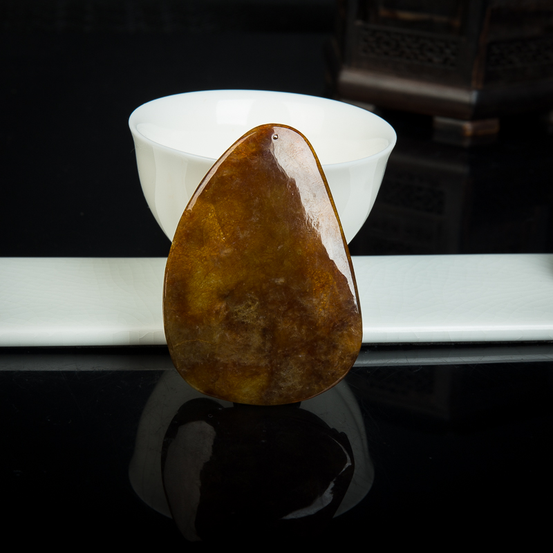 翡翠观音吊坠-红掌柜