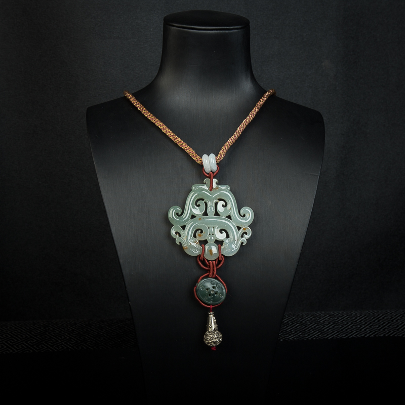 糯种俏色翡翠龙凤呈祥吊坠-红掌柜