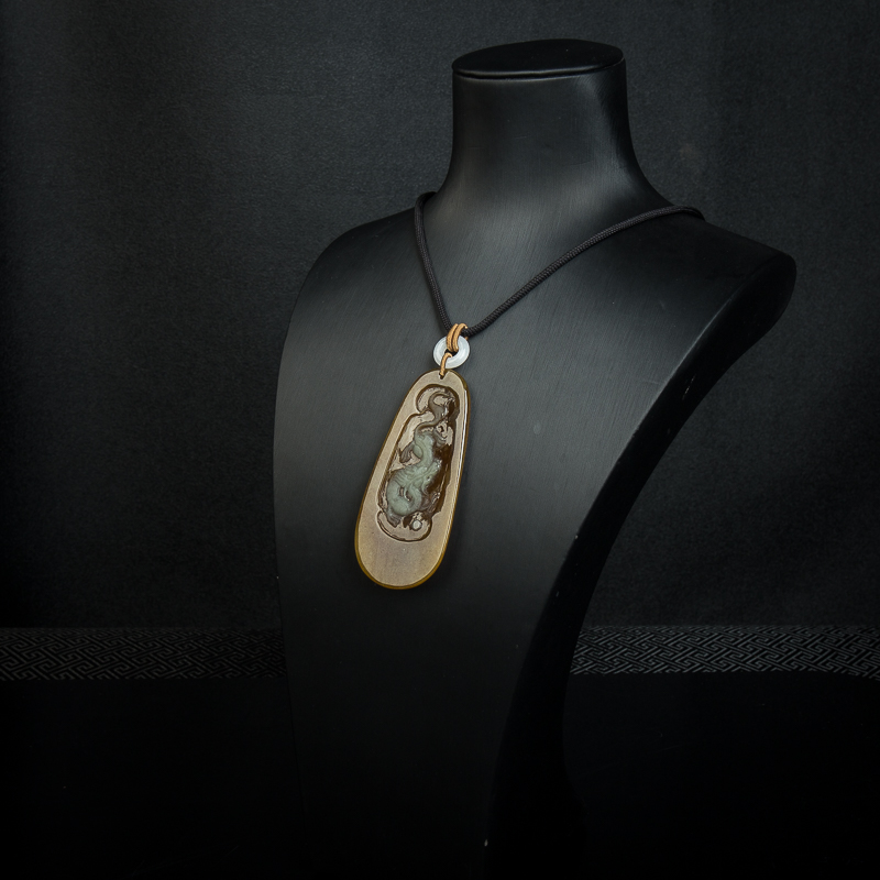 黄翡辰龙吊坠-红掌柜