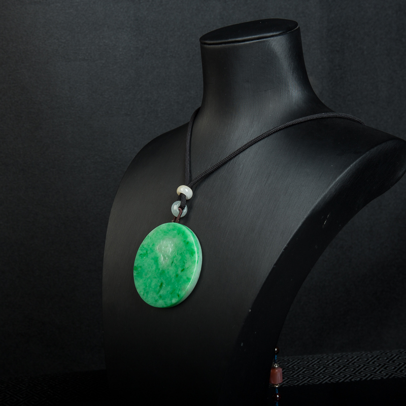 豆绿翡翠平安扣吊坠-红掌柜