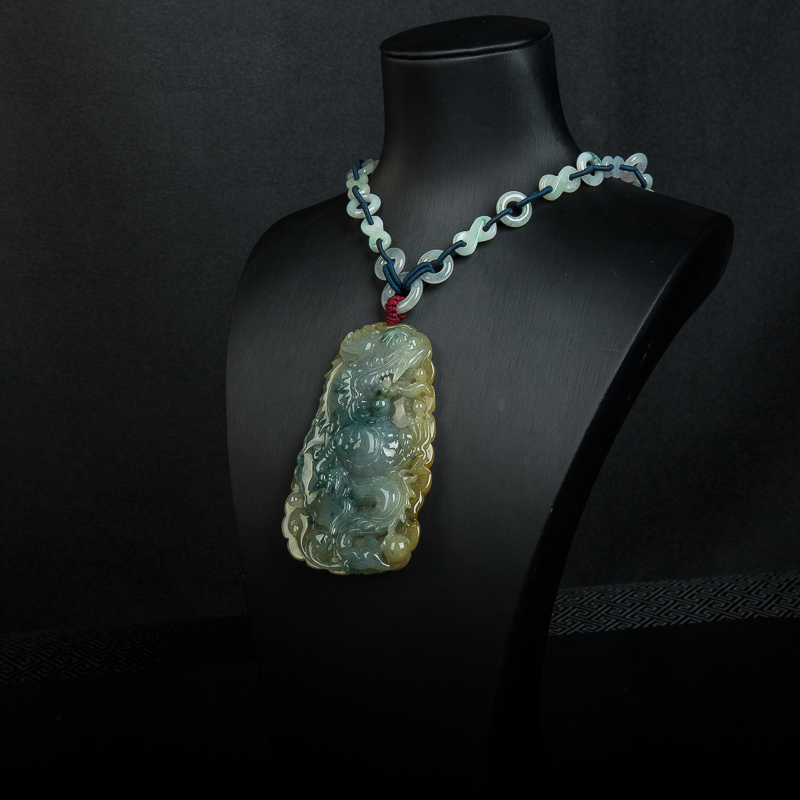 飘花翡翠辰龙吊坠-红掌柜