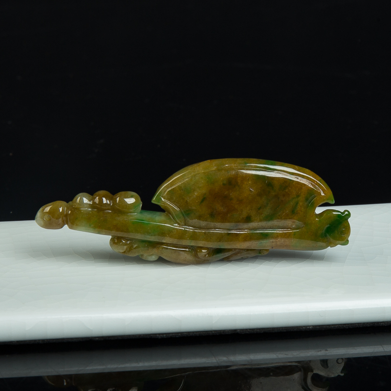 翡翠开天辟地斧吊坠-红掌柜