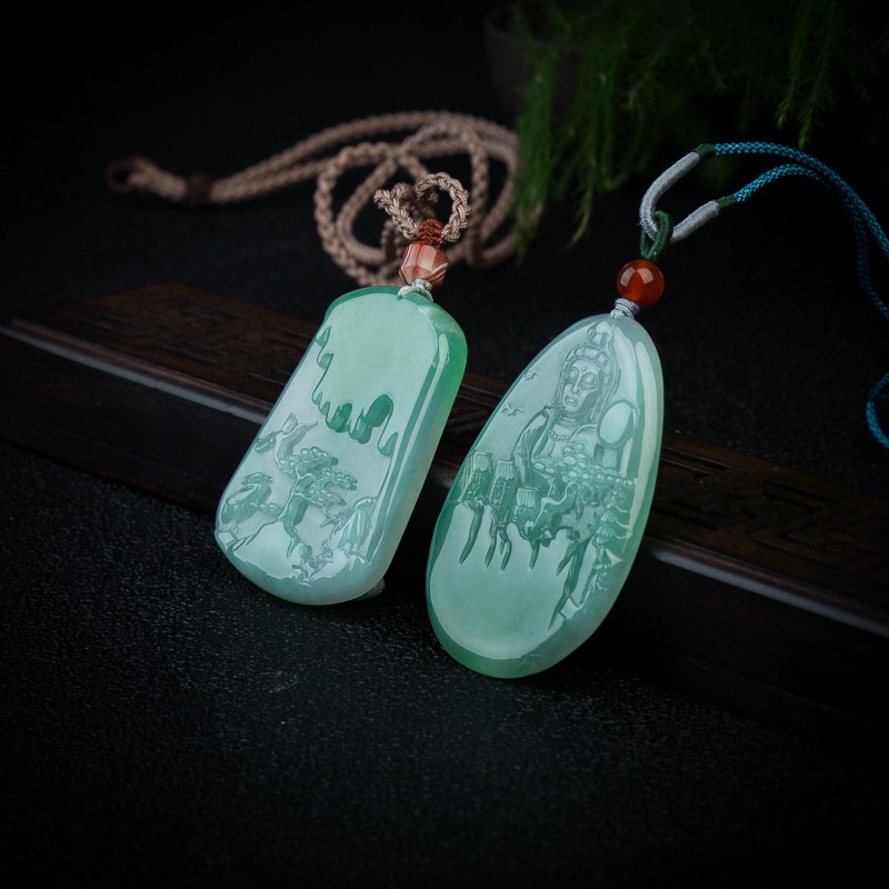 糯种翡翠山水牌吊坠-红掌柜