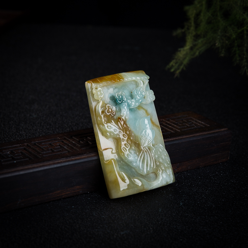 俏色黄翡喜上眉梢吊坠-红掌柜