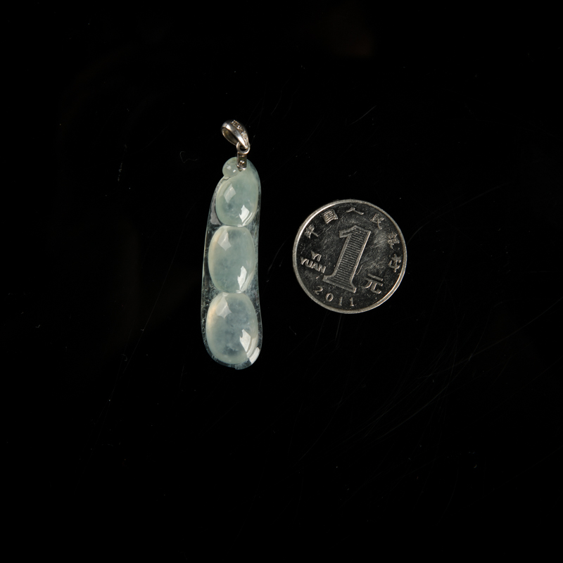 糯冰种浅绿翡翠四季豆吊坠-红掌柜