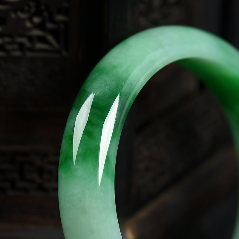 缅甸天然糯种翡翠手镯--红掌柜