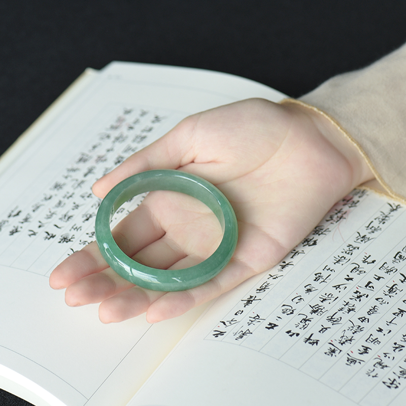 豆种豆绿翡翠手镯-红掌柜