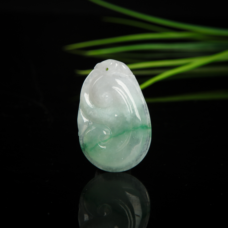 豆种飘翠翡翠如意吊坠-红掌柜