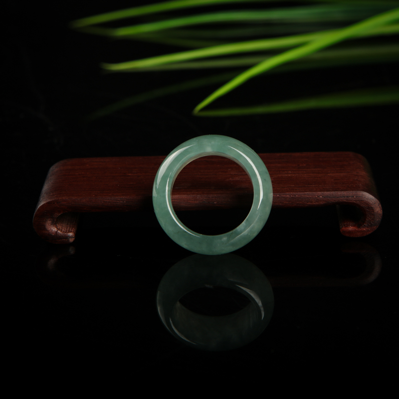 飘花翡翠戒指-红掌柜