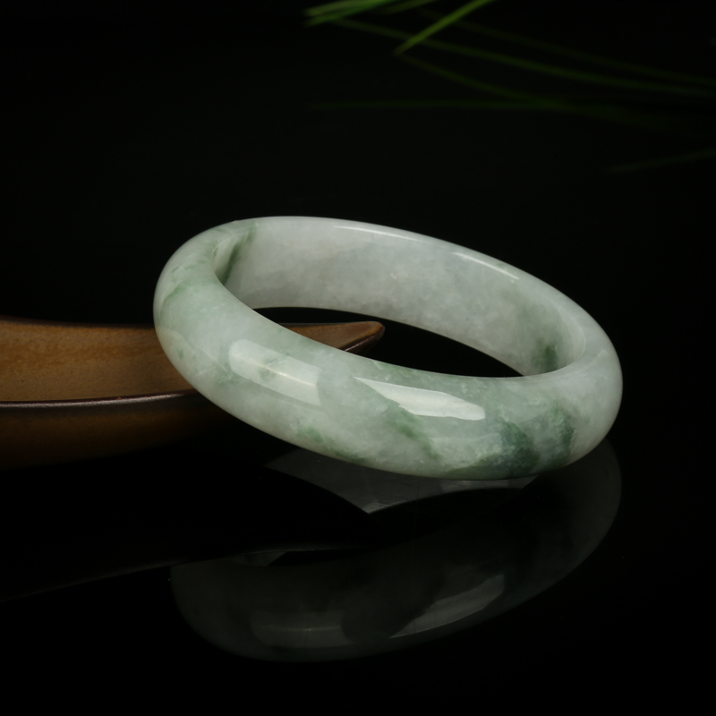 56mm天然豆种飘花翡翠手镯-红掌柜