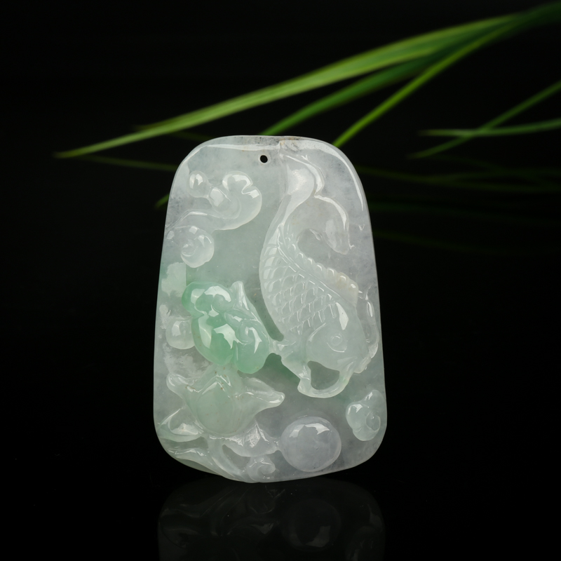 糯种飘翠翡翠年年有余吊坠-红掌柜