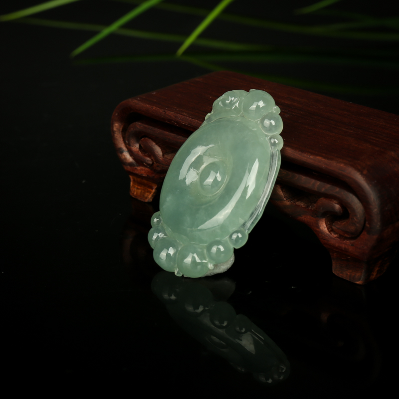 灰绿翡翠福贝吊坠-红掌柜