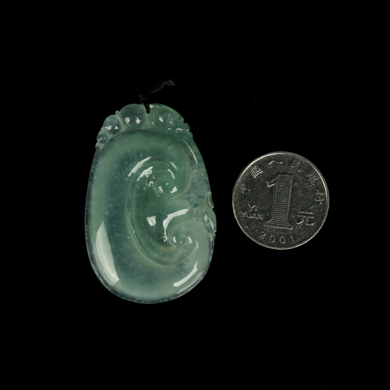 糯种浅绿天然翡翠吊坠-红掌柜